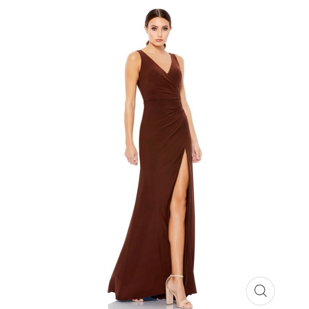 Mac Duggal Ruched Stretch Jersey Gown - Picture 2 of 8